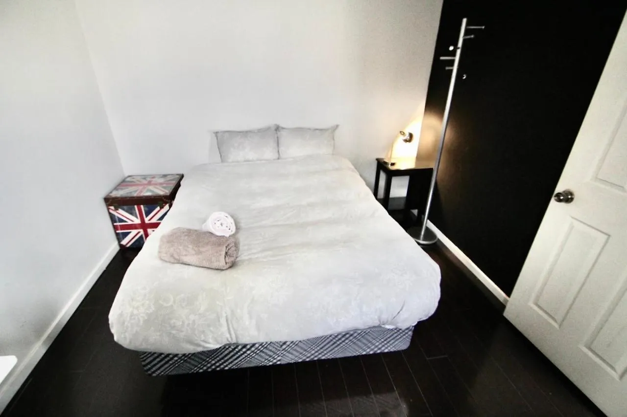 The Parkdale Hostellerie Toronto Canada
