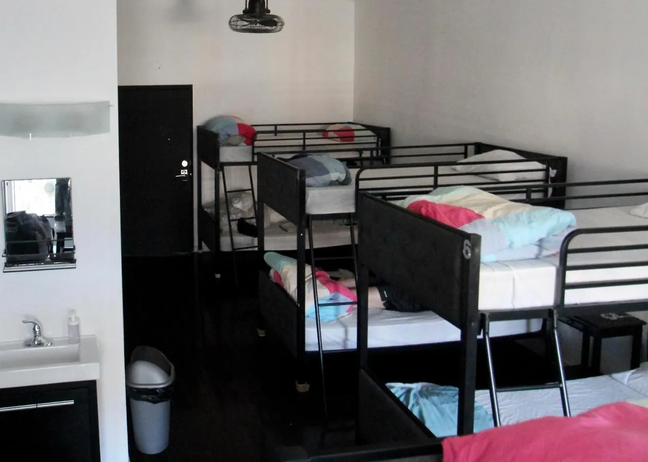 The Parkdale Hostellerie 0*, Toronto