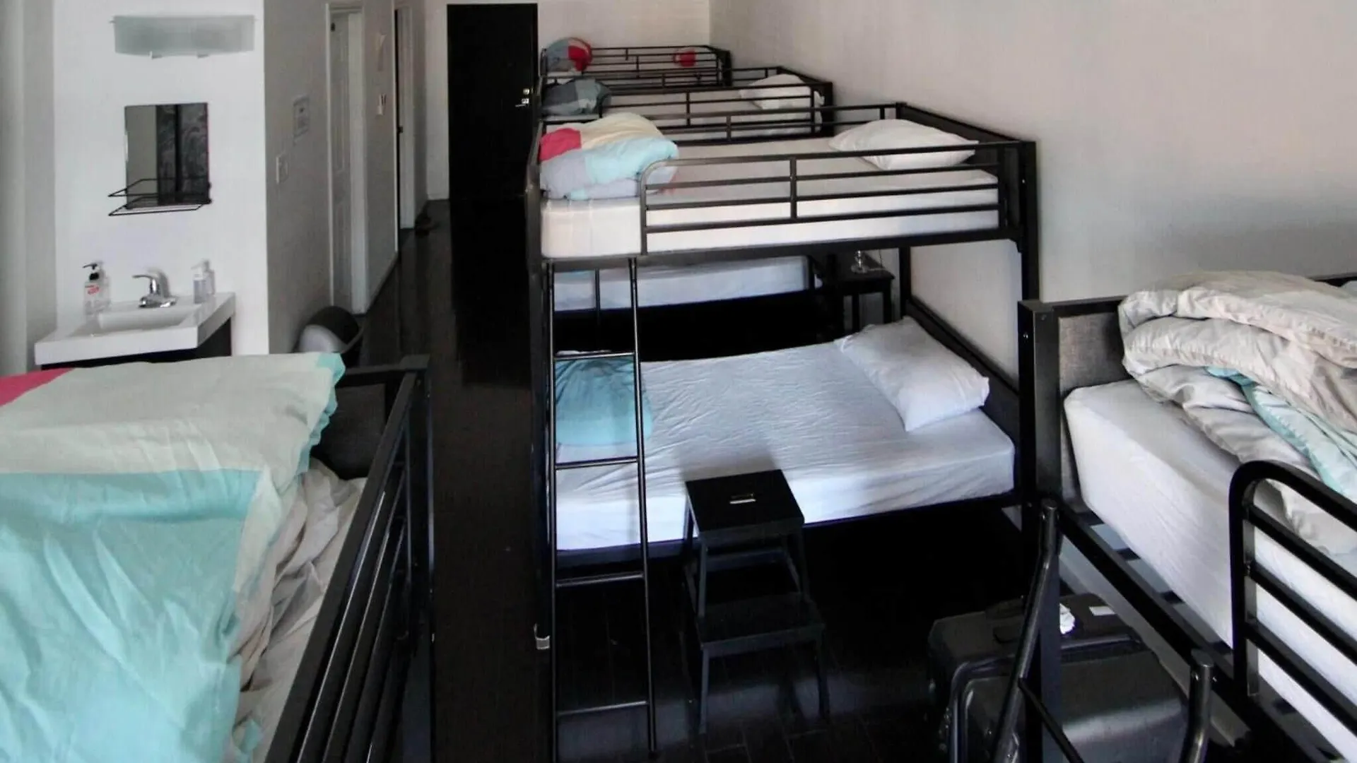 The Parkdale Hostellerie 0*, Toronto Canada